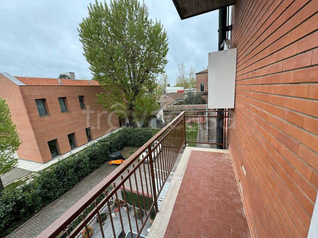 Appartamento in affitto a Calderara di Reno via Roma