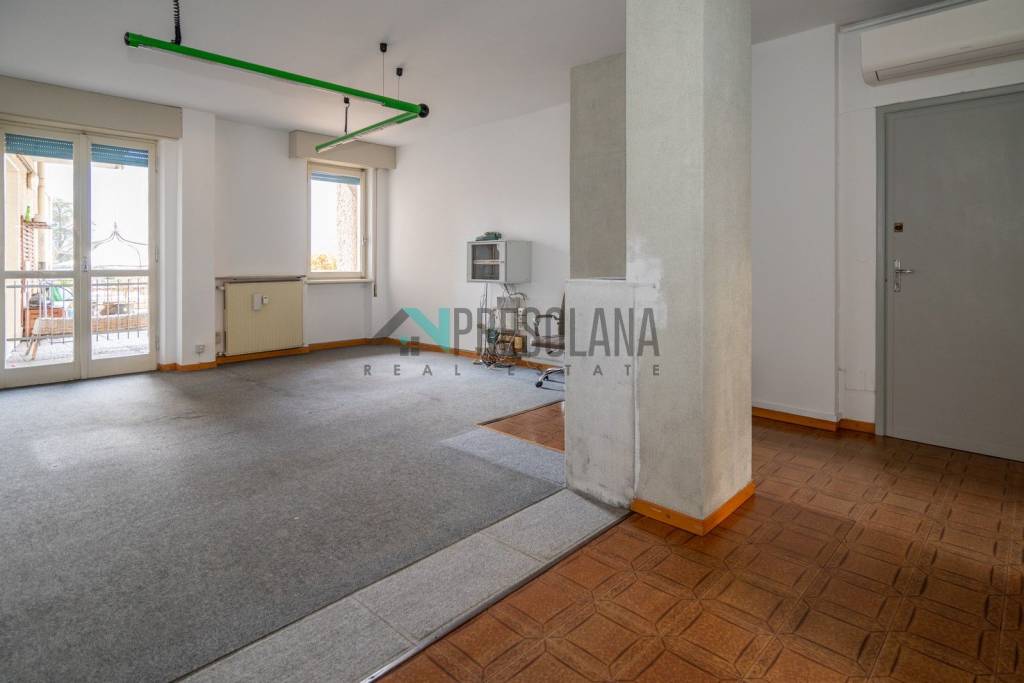 Ufficio in vendita a Clusone via Carrara Spinelli, 28