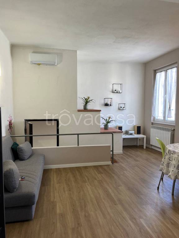 Appartamento in affitto a Piacenza via Angelo Genocchi, 27