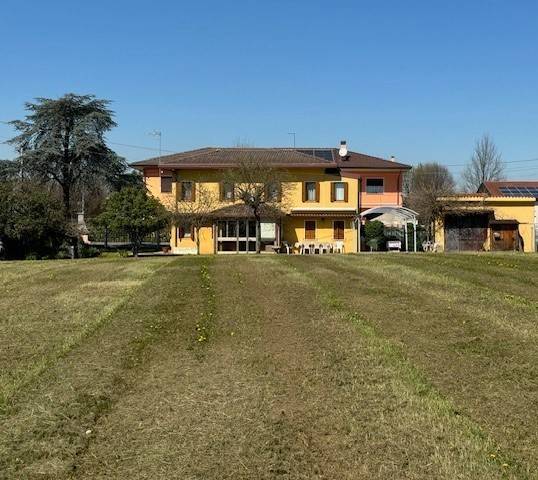 Casa Indipendente in vendita a Villafranca Padovana via roma