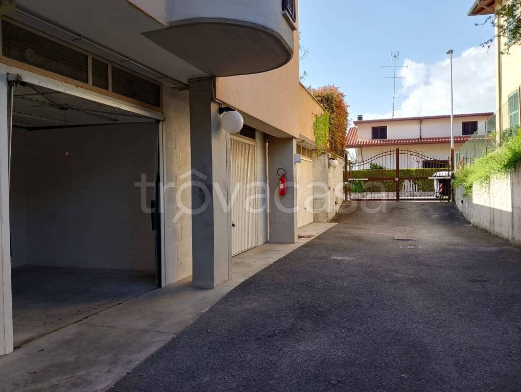 Garage in vendita a Monterotondo via Piave, 32