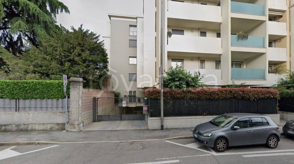 Garage in vendita a Lissone via Giacomo Matteotti, 104
