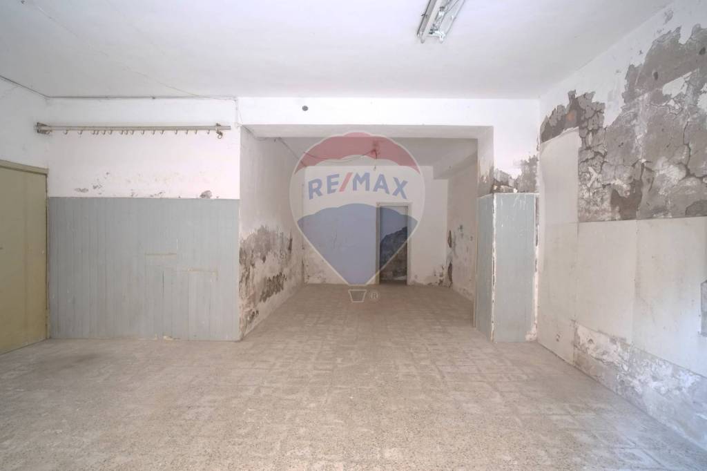 Garage in vendita a Viterbo via della Pettinara, 35