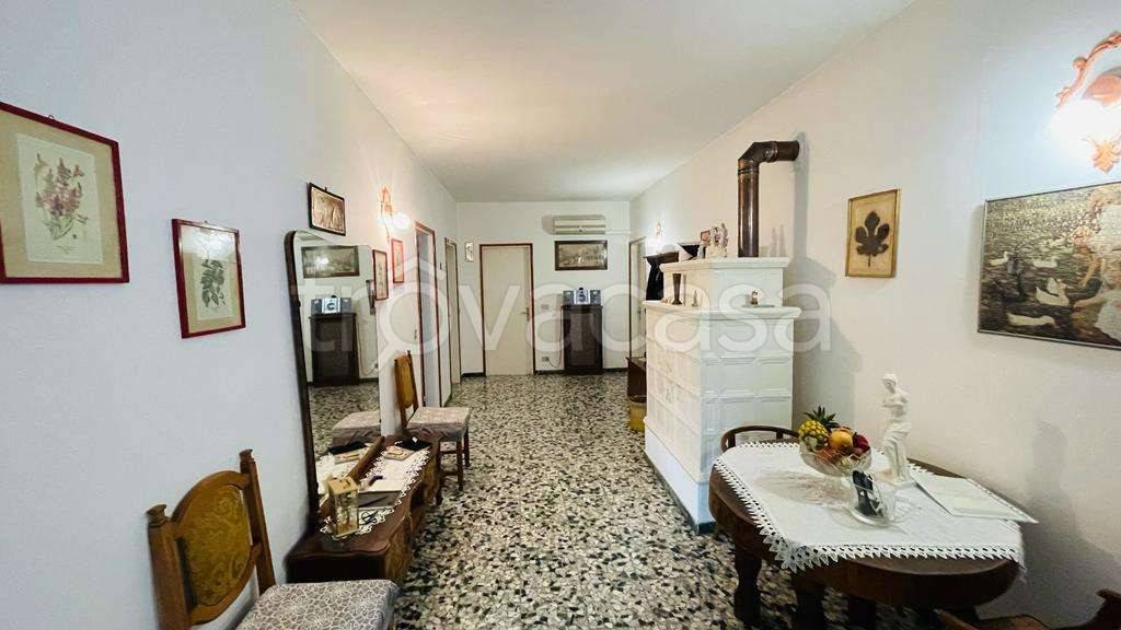 Casa Indipendente in vendita a Treviso via Pastori