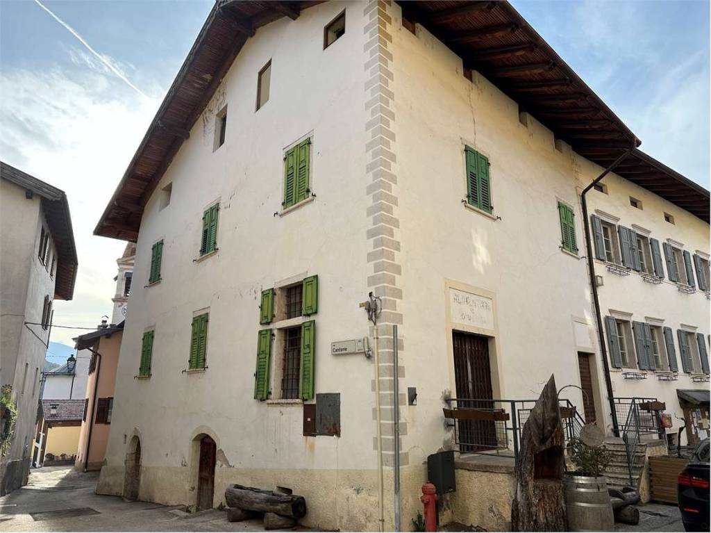 Casa Indipendente in vendita a San Michele all'Adige via s.agata, 1