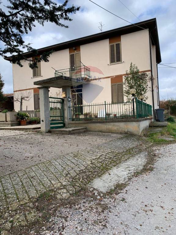 Casa Indipendente in vendita a Spoleto fraz. Terzo la Pieve, snc