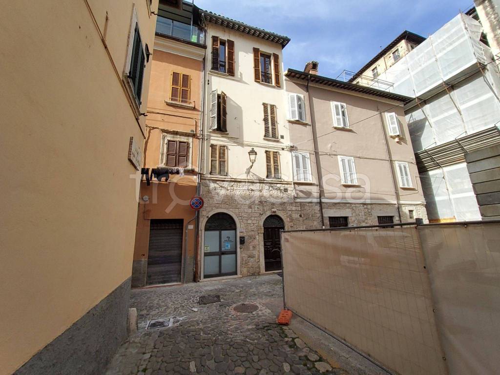 Ufficio in in vendita da privato ad Ascoli Piceno via del Crocifisso, 42