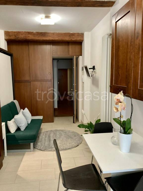 Appartamento in affitto a Bologna via Mirasole