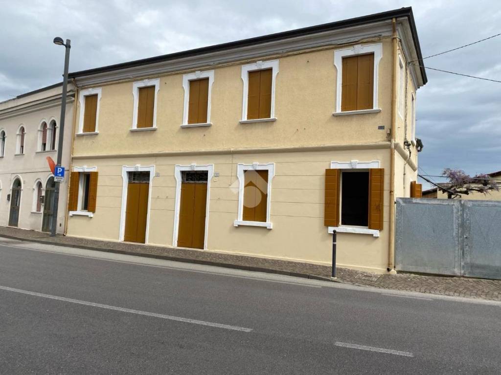Casa Indipendente in vendita a Tribano via roma, 41