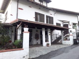 Villa bifamiliare in in vendita da privato a camporosso via oberto doria, 35