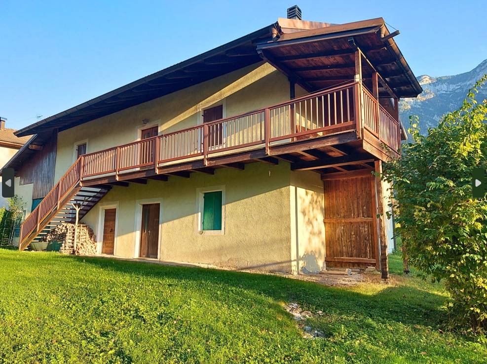 Villa Bifamiliare in vendita a Levico Terme via del Maso Montel