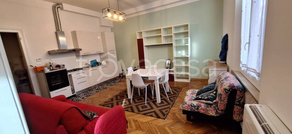 Appartamento in affitto a Bologna via Parigi