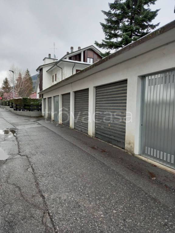 Garage in vendita a Bardonecchia via Luigi Einaudi, 15