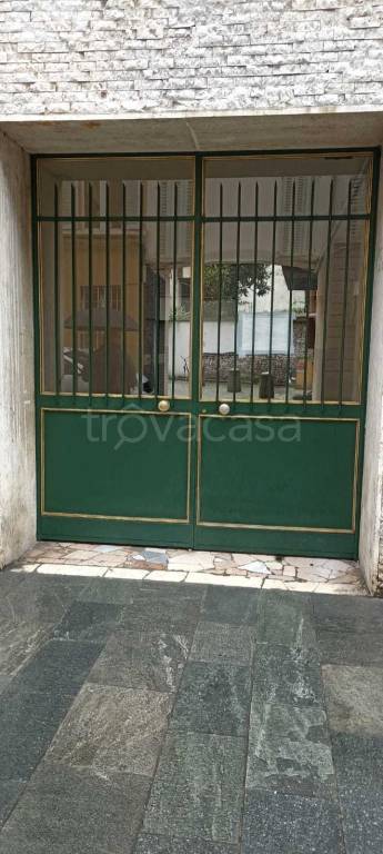 Garage in vendita a Parma borgo regale, 16