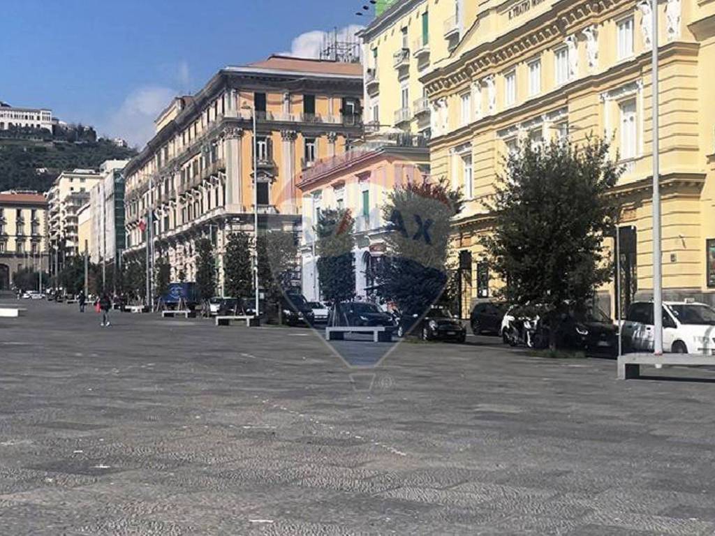 Appartamento in affitto a Napoli piazza Municipio
