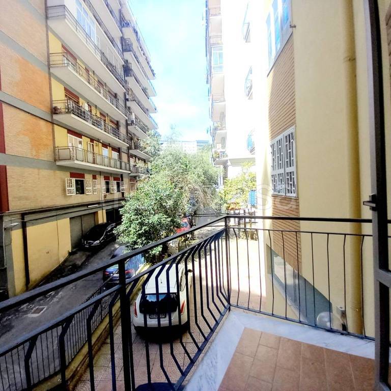 Appartamento in affitto a Napoli via Gabriele Jannelli, 508