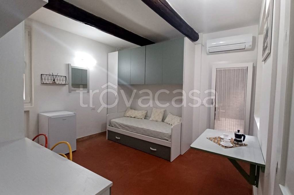 Appartamento in in affitto da privato a Ferrara via Borgo di Sotto, 28