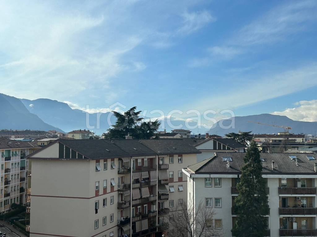 Appartamento in vendita a Bolzano viale Europa, 32