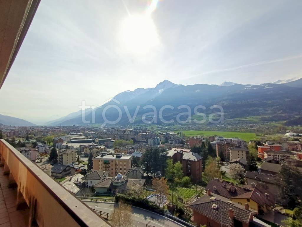 Attico in vendita ad Aosta regione Chabloz, 216