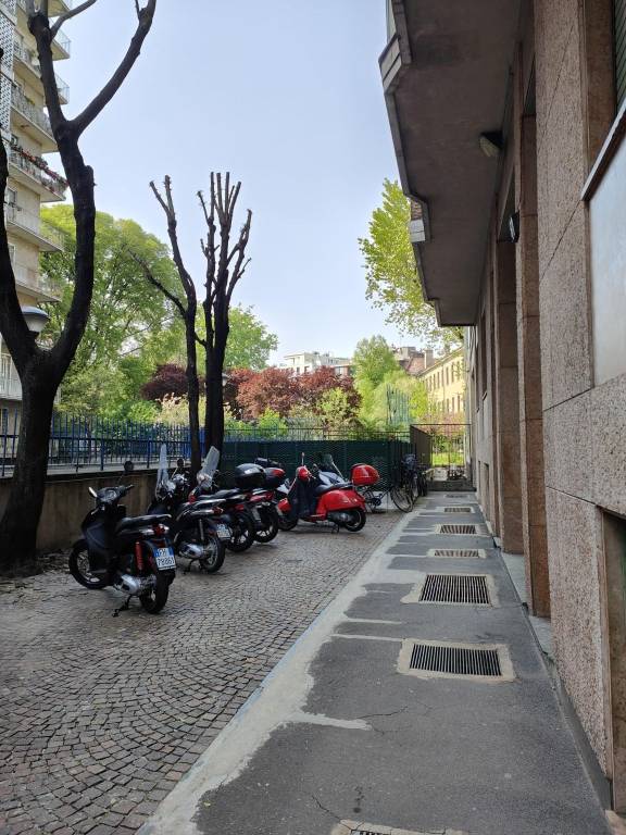 Ufficio in vendita a Milano via dei Pellegrini