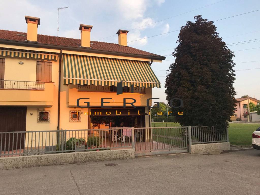 Villa a Schiera in vendita a Cadoneghe via Rigotti