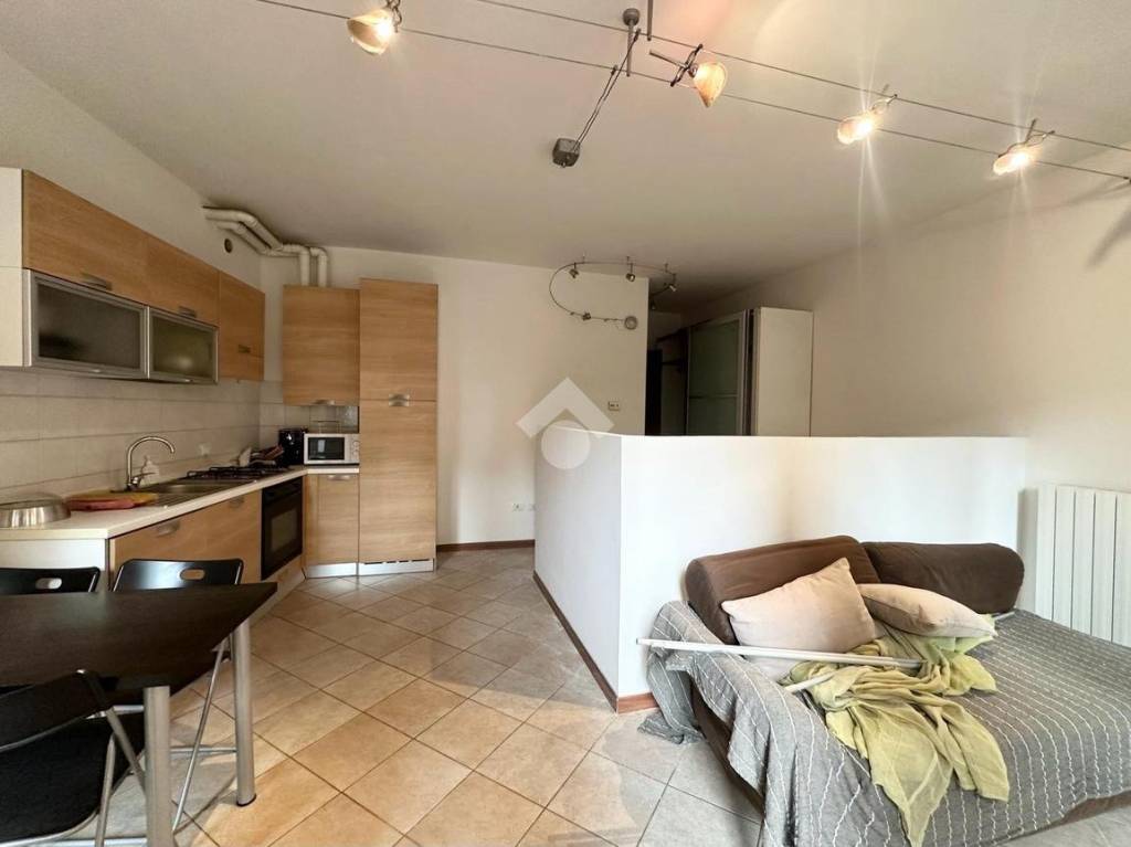 Appartamento in affitto a Bologna via massarenti, 35