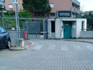 Garage in vendita a genova corso europa, 631