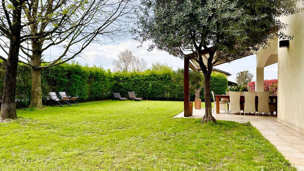 Villa Bifamiliare in vendita a Campodoro via Crosara 26