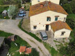 Casa indipendente in vendita ad agliana via carbolinga, 8