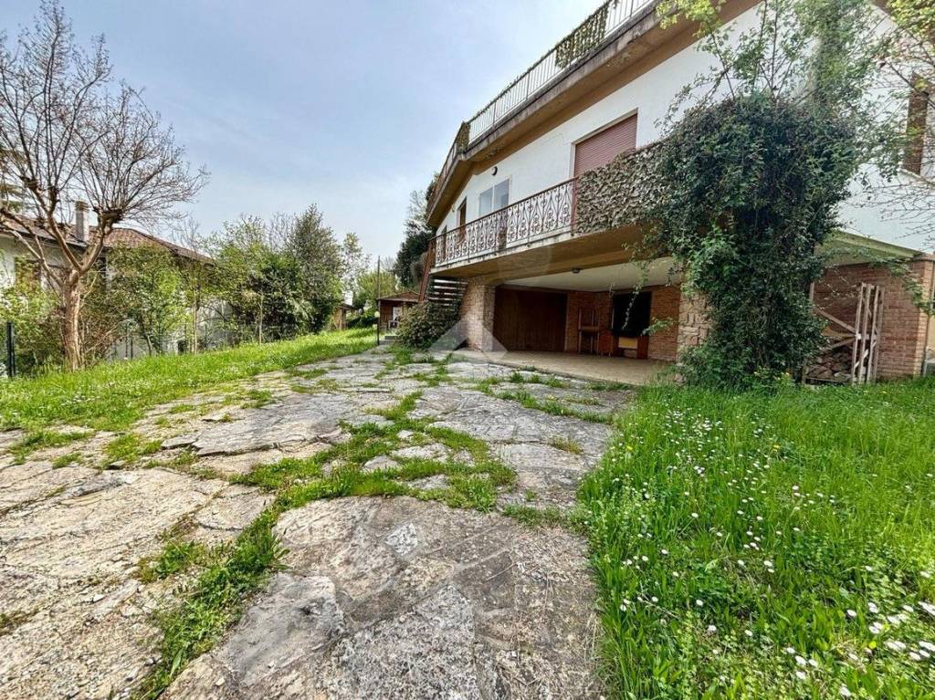 Villa in vendita a Conegliano via leonardo, 1