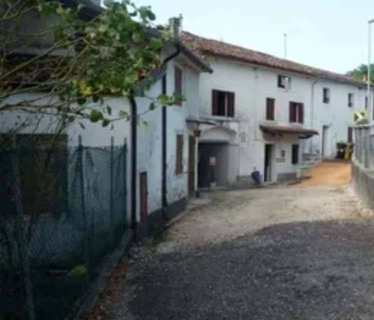 Casa Indipendente in vendita a Fregona via Fratte