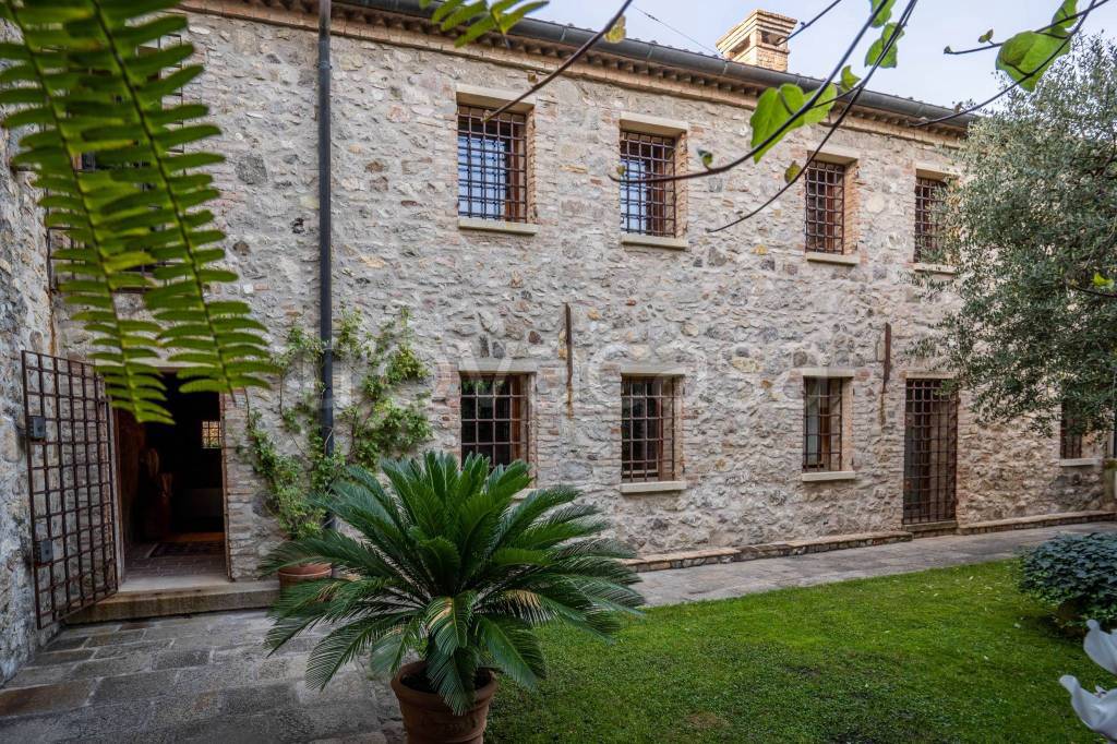 Villa in vendita ad Arquà Petrarca