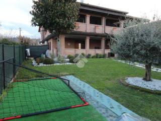 Villa a schiera in vendita a casalgrande via canale, 1