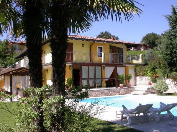 Villa in vendita a Manerba del Garda via Torquato Tasso, 7