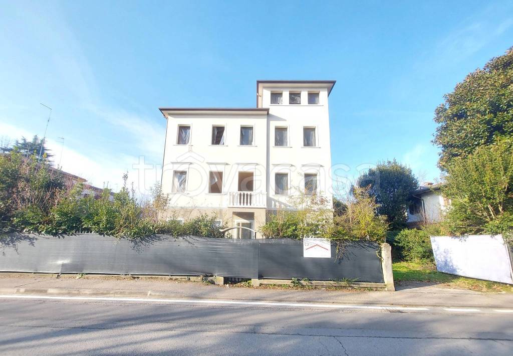 Villa in vendita a Treviso via Montello, 13