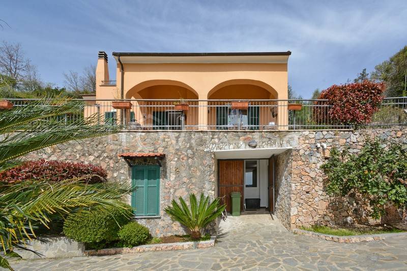 casa indipendente in vendita a Finale Ligure in zona Olle