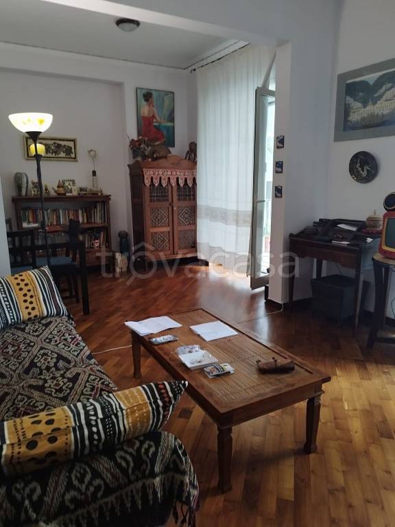 Appartamento in affitto a Napoli via Alessandro Manzoni, 43