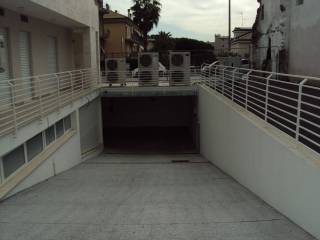 Posto auto in affitto a san benedetto del tronto piazza cerboni, 26