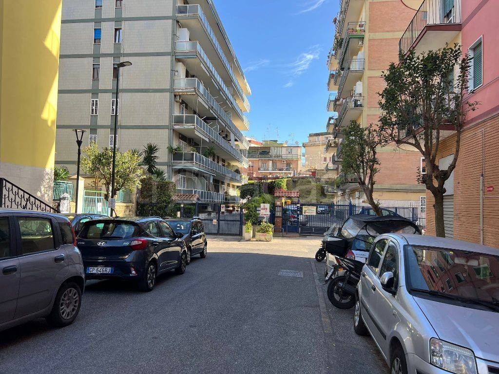 Appartamento in affitto a Napoli via Vincenzo Scala