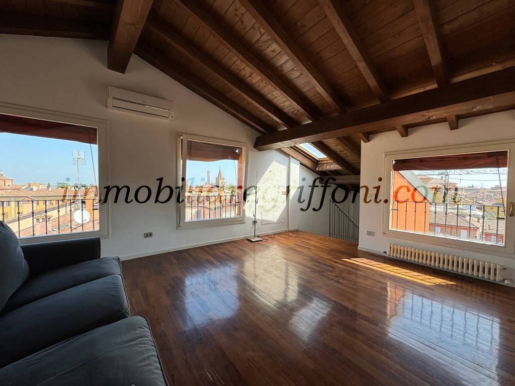 Appartamento in affitto a Bologna via Massimo d'Azeglio