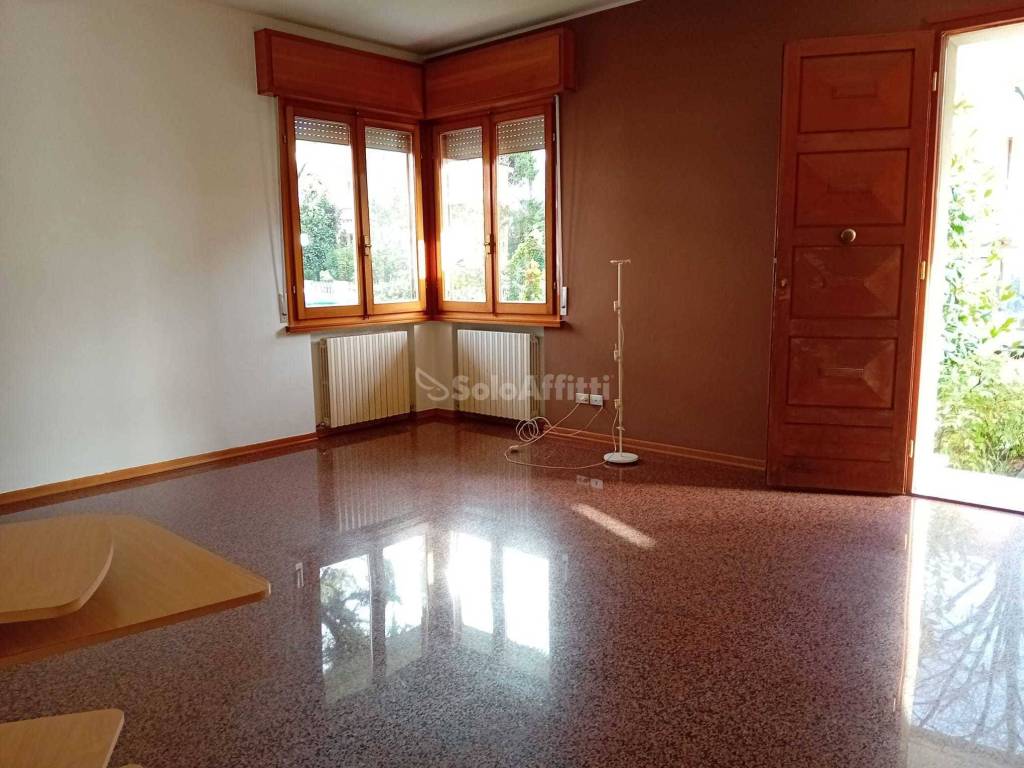 Appartamento in affitto a Rimini via Rubicone
