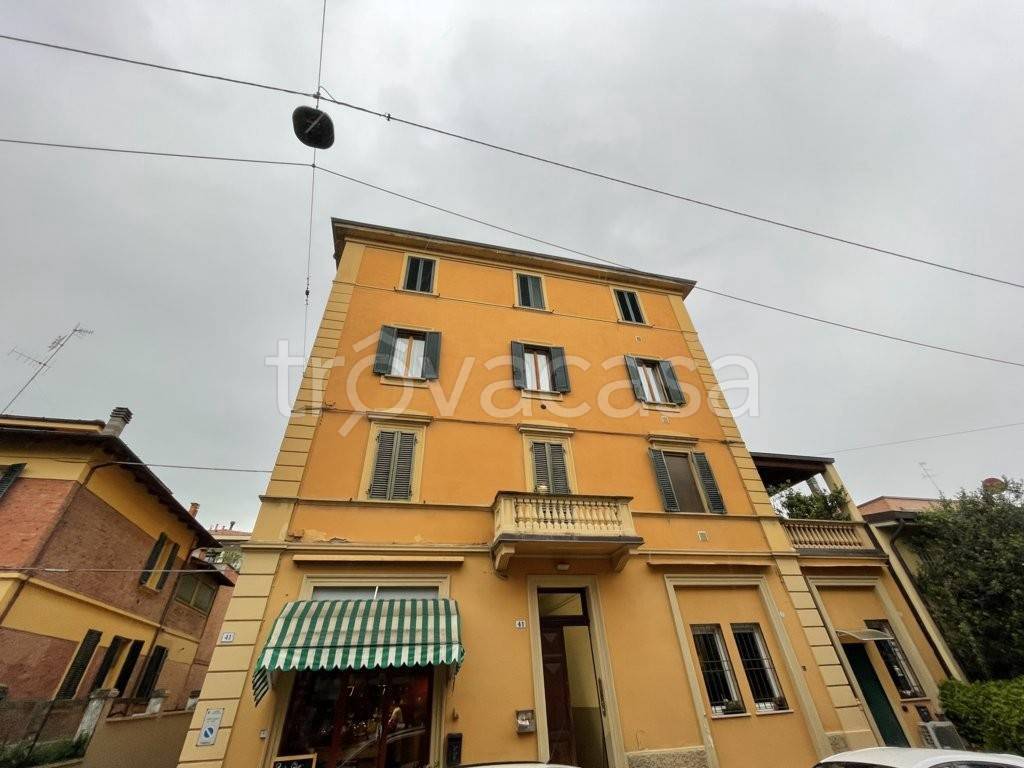Appartamento in affitto a Bologna via Antonio Zannoni, 41