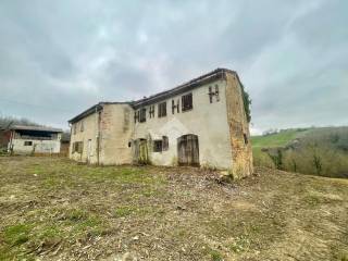 Casa indipendente in vendita a carpaneto piacentino via rezzano