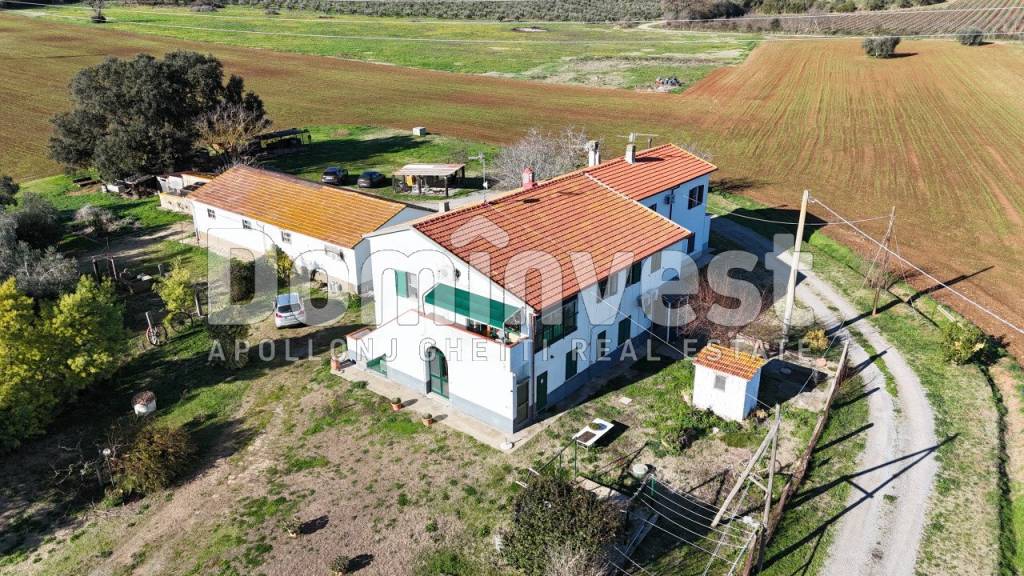 casa indipendente in vendita a Capalbio