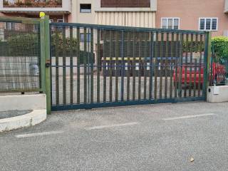 Posto auto in vendita a roma via abbiategrasso, 88d