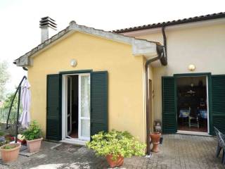 Villa a schiera in vendita a collesalvetti 