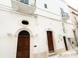 Casa indipendente in vendita a fasano via cesareo, 9