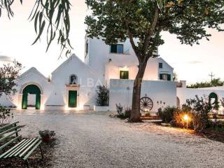 Villa in vendita a martina franca via cesare battisti, 1