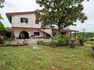 Villa in vendita ad aprilia via monte gottero, 2
