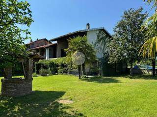 Casa indipendente in vendita ad albiano d'ivrea via pobbia, 4